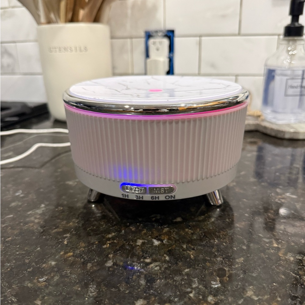 Essential oil diffuser